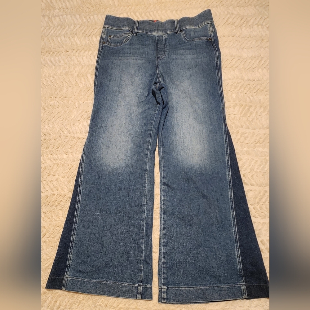 Spanx Mixed Indigo Wash Flare Jeans. Size 1X. EUC.